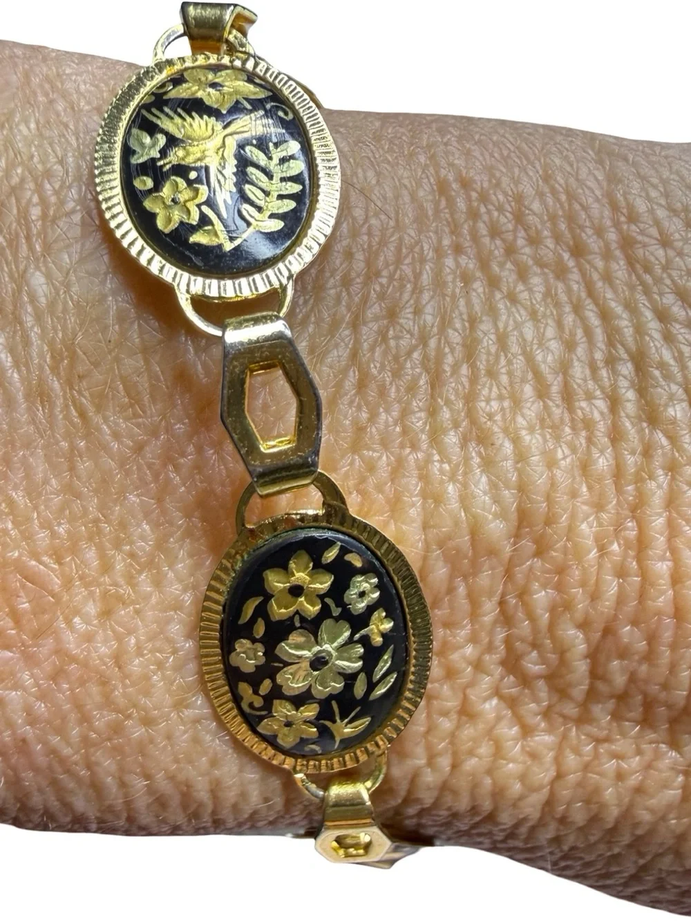 ✨ Vintage Damascene Style Bracelet 7”